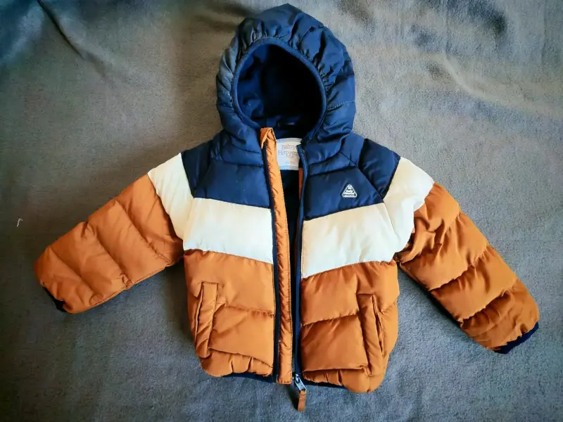 Chaqueta acolchada infantil