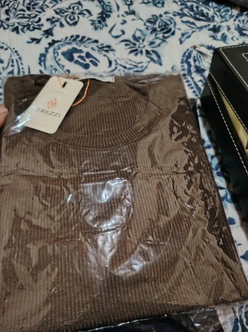 Polera marrón para hombre - 2