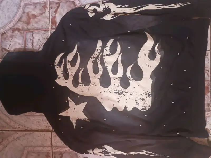 Polerón negro Hellstar nuevo - 3