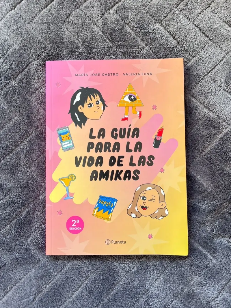 Libro La Guía para la Vida de las Amikas