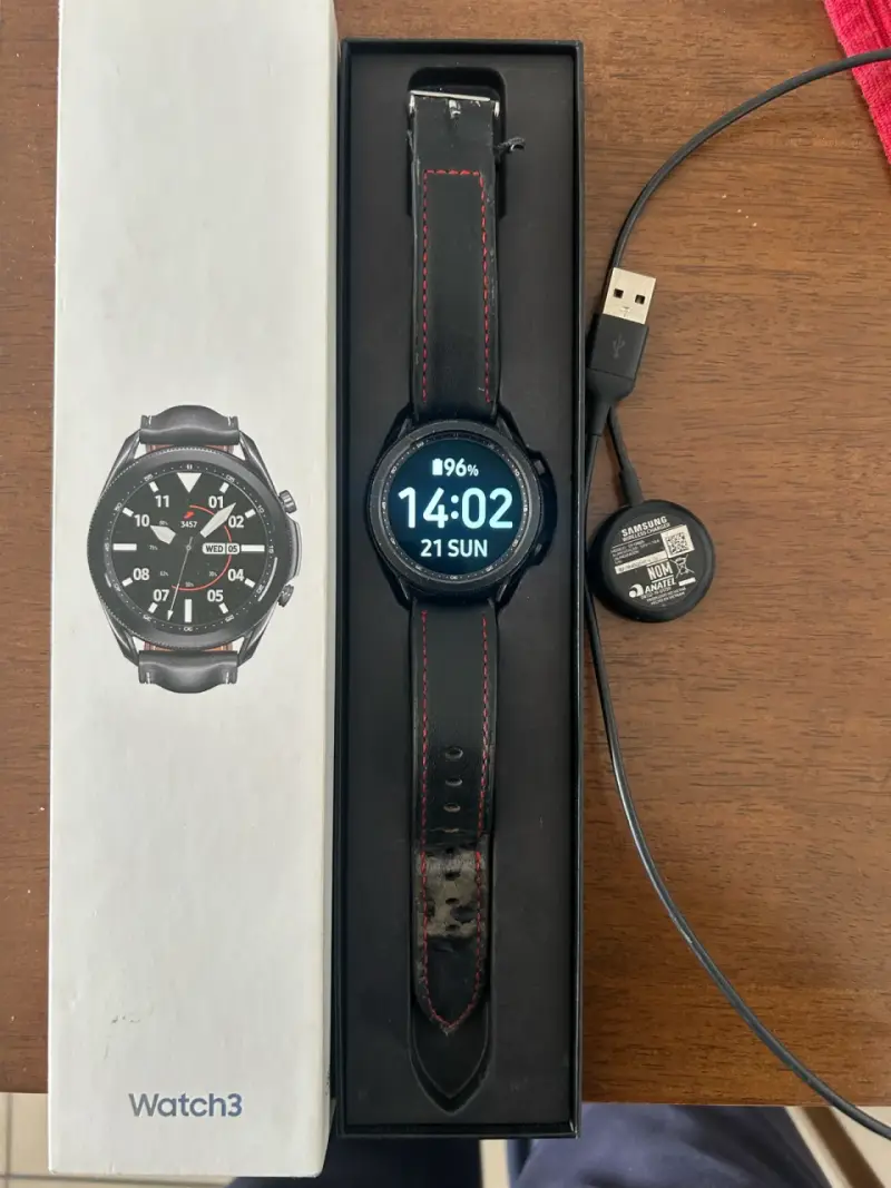 Smartwatch negro con cargador - 3