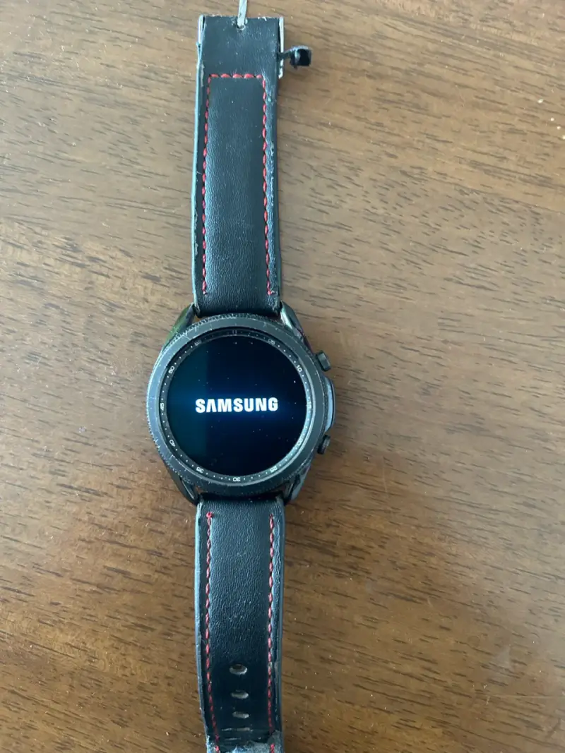 Smartwatch negro con cargador - 4