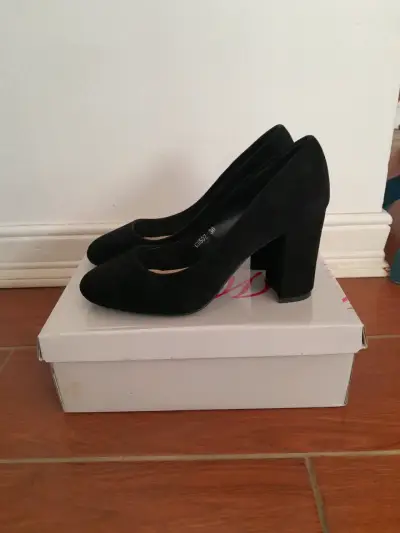 Zapatos taco alto negros - miniatura 1