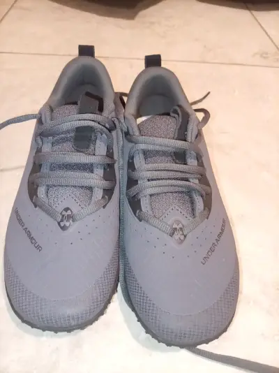 Zapatillas de fútbol Under Armour grises - miniatura 2