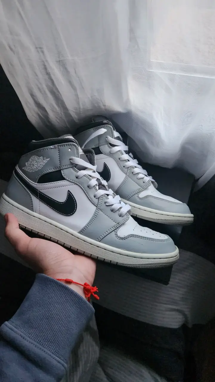 靴 NIKE AIR JORDAN 1 MID Light Smoke Grey Jordan Tenis Air Jordan