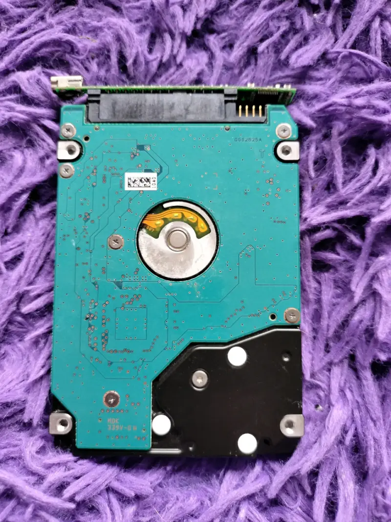 Disco duro Toshiba 500GB - 3