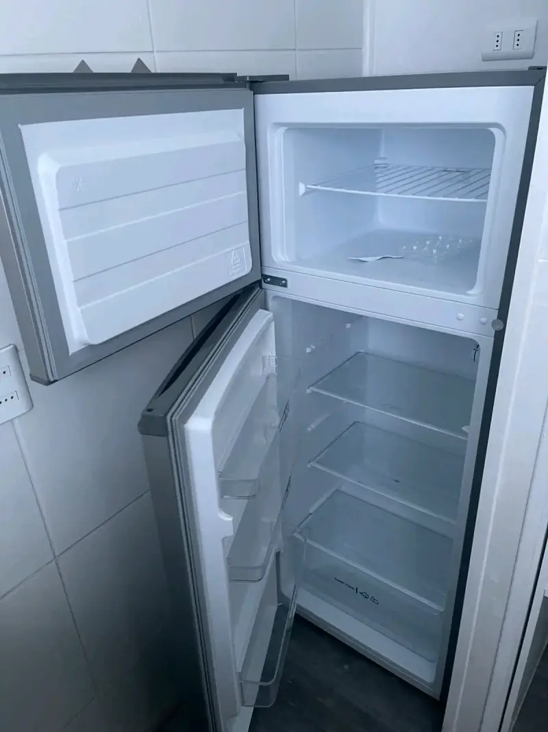 Refrigerador Midea gris claro - 3