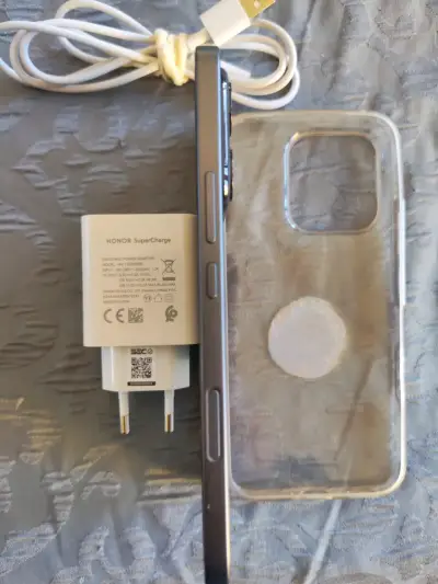 Smartphone con cargador y funda - miniatura 6