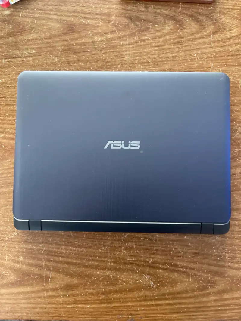 Notebook ASUS X407M 14 pulgadas - 2