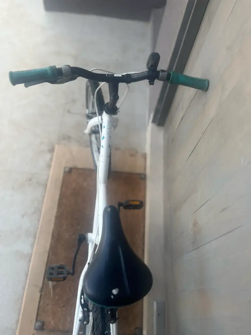 Bicicleta infantil blanca - 4
