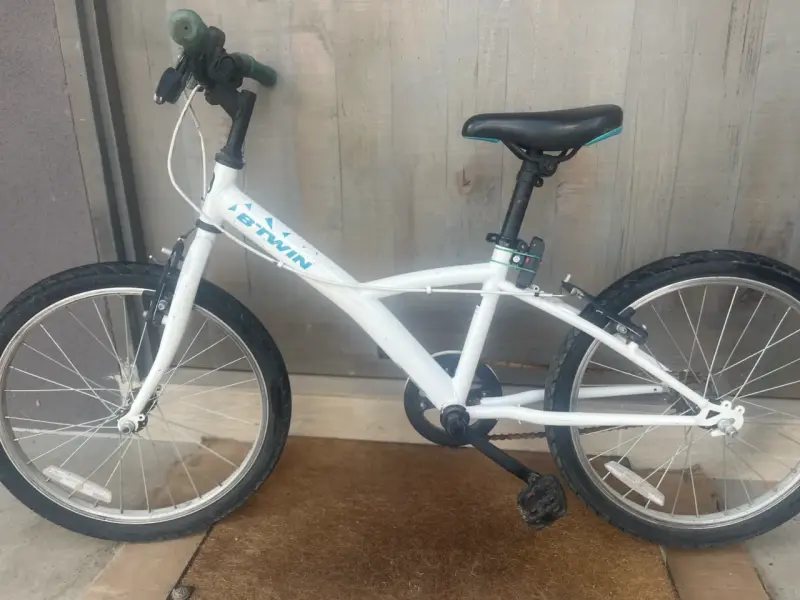 Bicicleta infantil blanca - 6