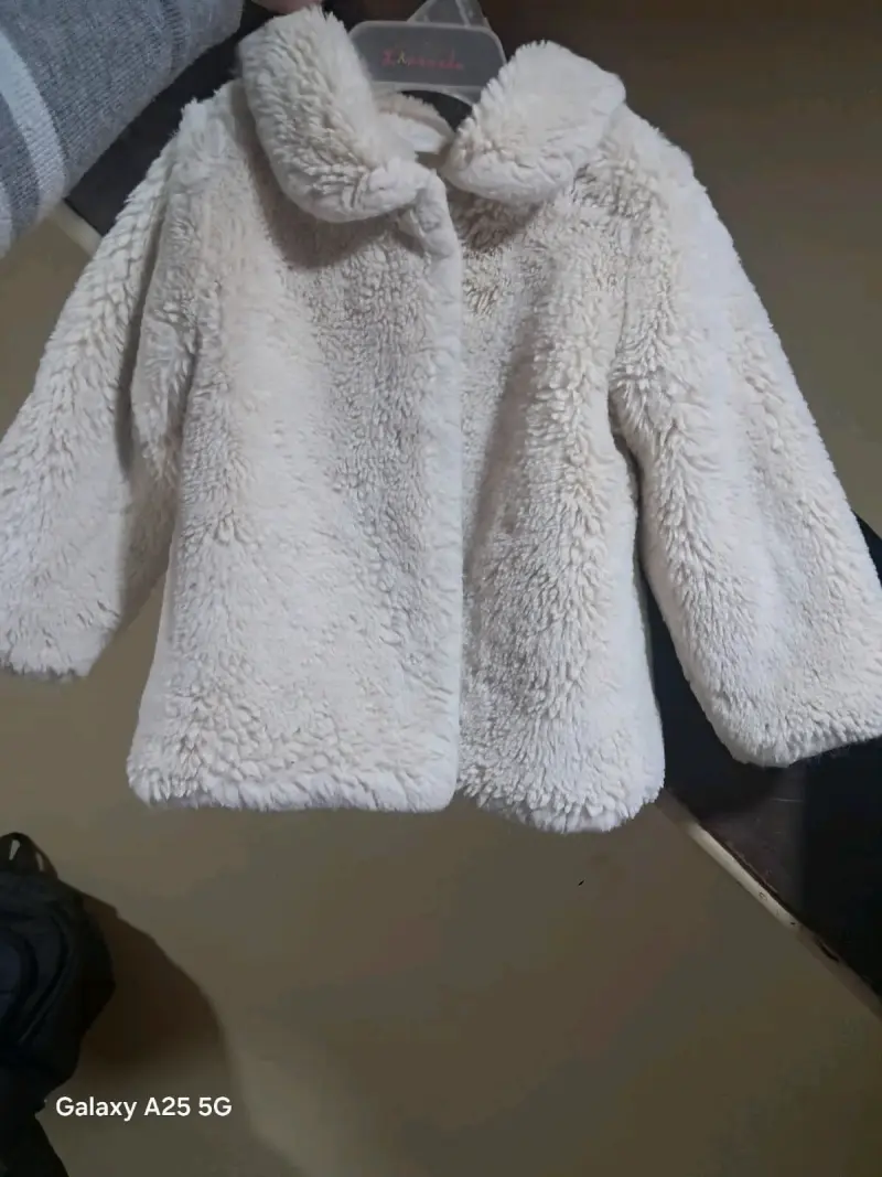 Chaqueta infantil peluda rosada - 4
