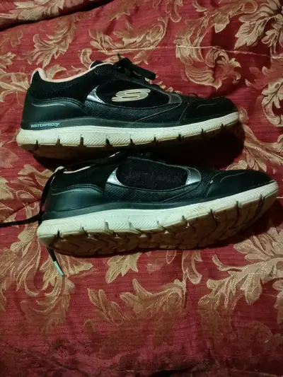 Zapatillas negras deportivas - miniatura 5