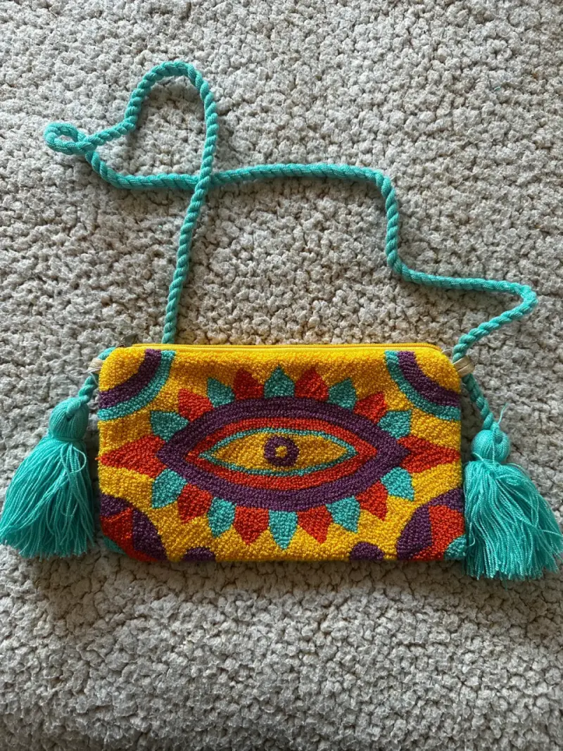 Cartera bordada de un ojo - 2