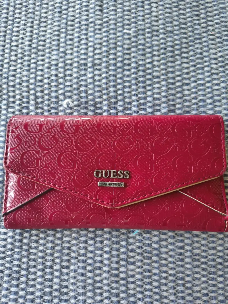 Billetera color fucsia Guess - 1