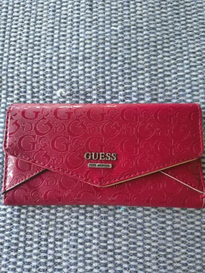 Billetera color fucsia Guess - miniatura 1
