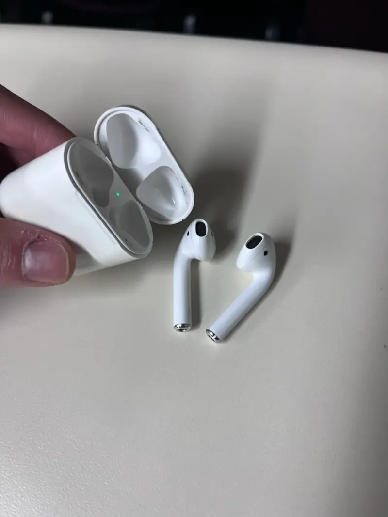 AirPods 2 - 3