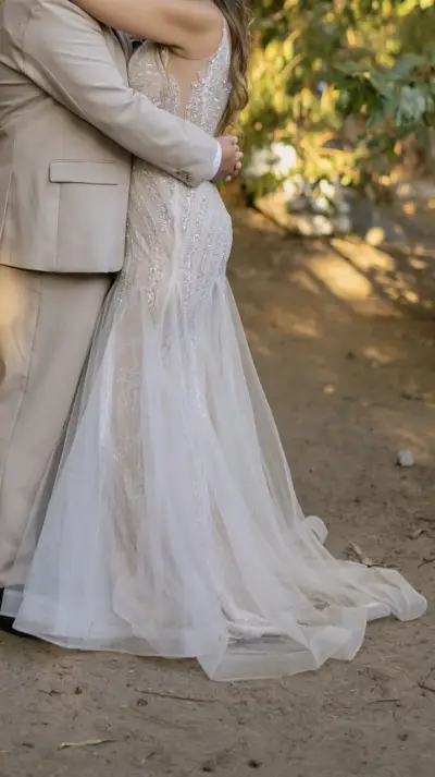 Vestido de novia elegante - miniatura 3