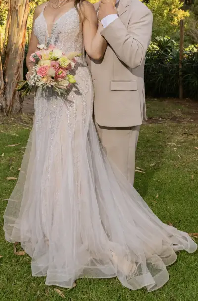 Vestido de novia elegante - miniatura 4
