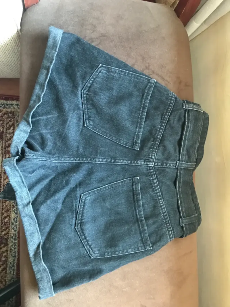 Shorts Zara XS de mezclilla negros con cinturón - 2