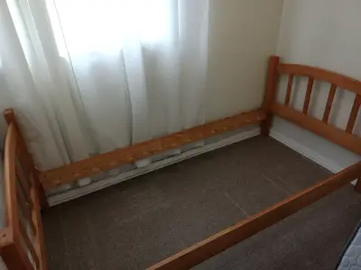 Camarote de madera con colchones - miniatura 4