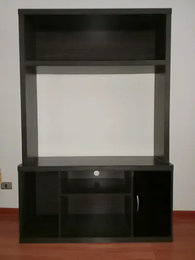 Mueble para televisor negro - miniatura 2