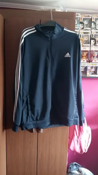 Polerón adidas azul y poleron rojo Budweiser - miniatura 1