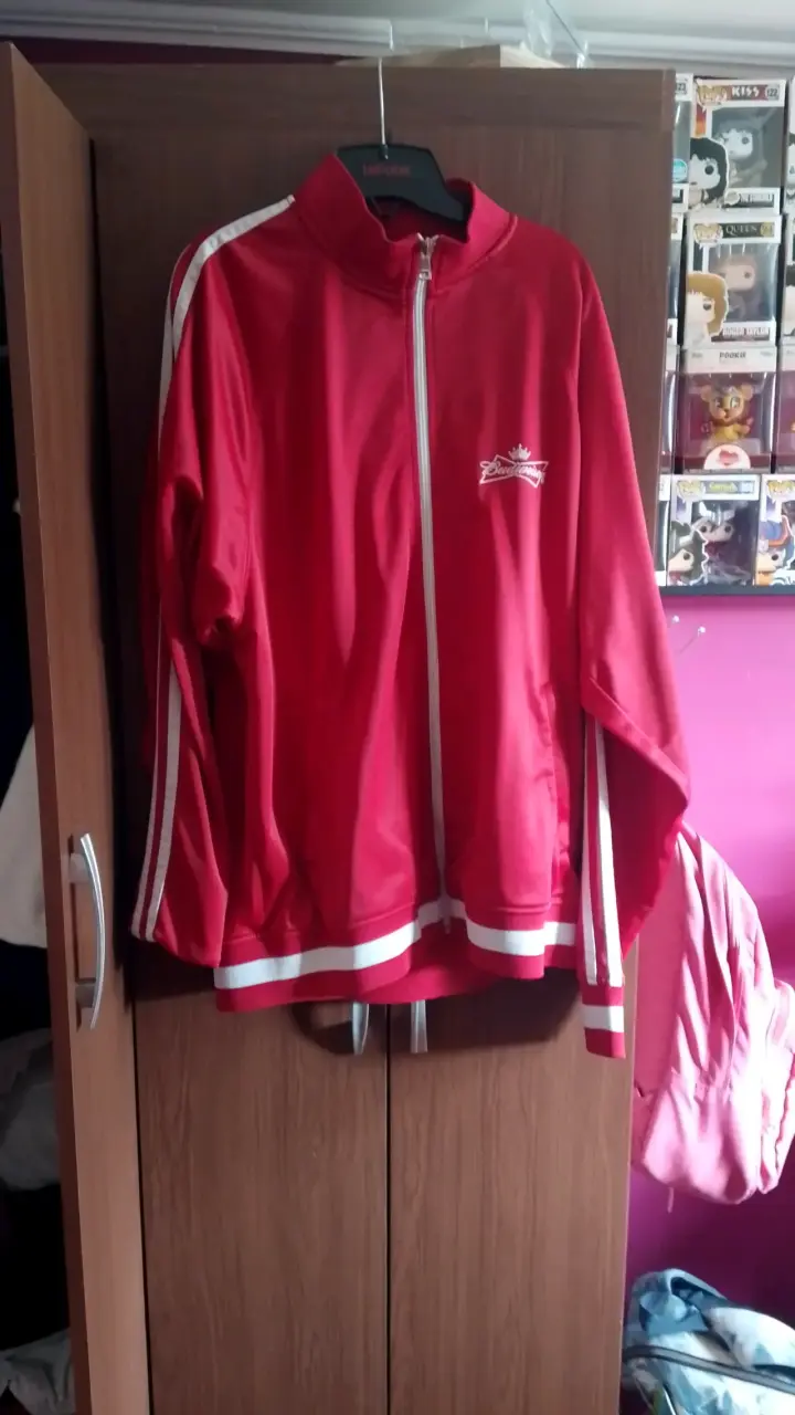 Polerón adidas azul y poleron rojo Budweiser - 2