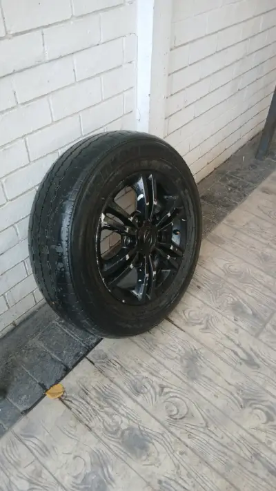 Llanta maxus g10 - miniatura 1