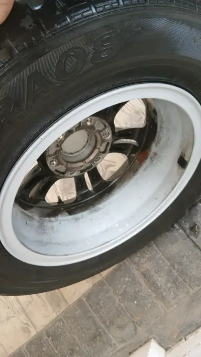 Llanta maxus g10 - miniatura 3