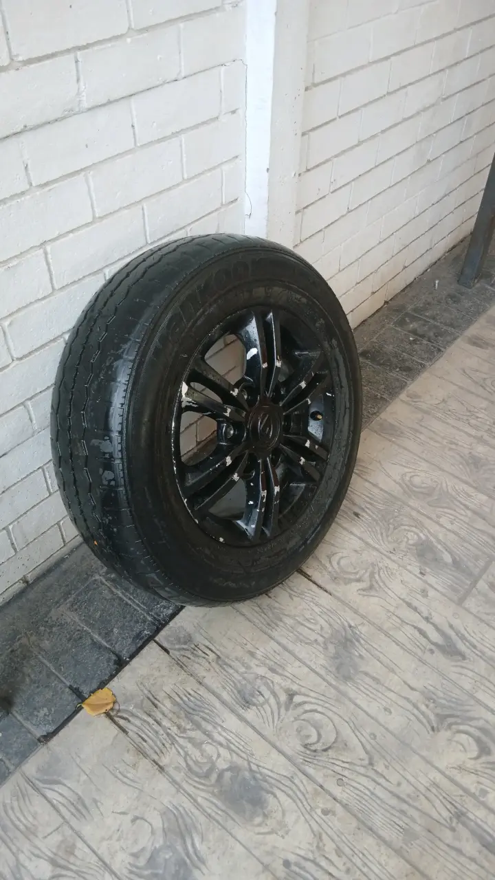 Llanta maxus g10 - 4