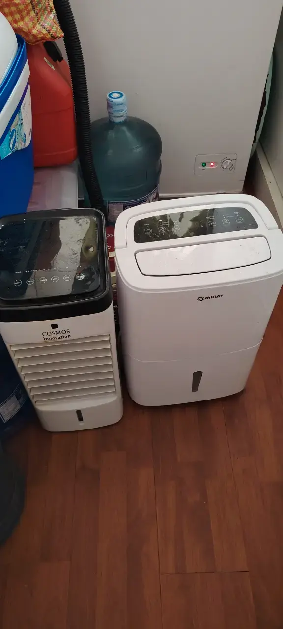 Deshumidificador con control y ventilador - 2