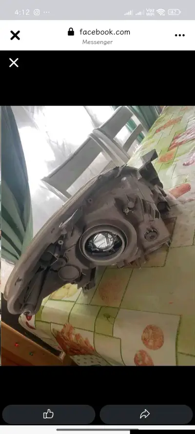 Foco delantero de auto - miniatura 2