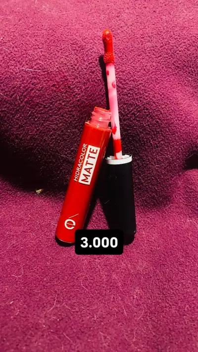 Labial líquido mate rojo - miniatura 1
