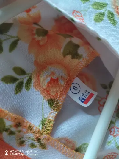 Vestido cueca floral para niña - miniatura 4