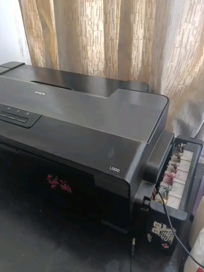 Impresora Epson L3100 con sistema continuo - 1
