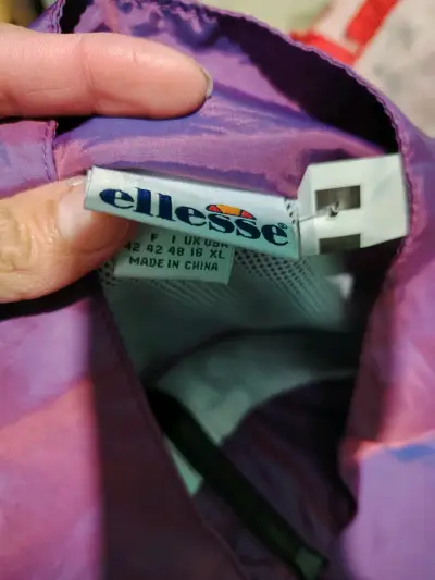 Vendo corta viento ELLESSE nueva! - miniatura 3