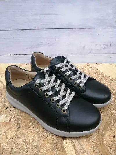 Zapatillas negras Hush Puppies - miniatura 1