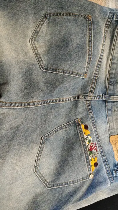 Jeans Blugirl Denim azul con flor - miniatura 3