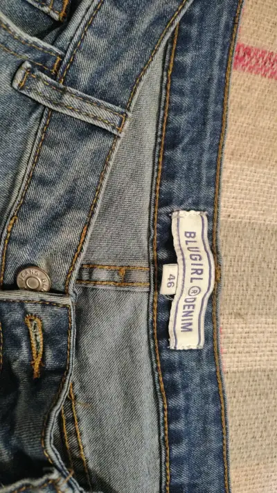 Jeans Blugirl Denim azul con flor - miniatura 4