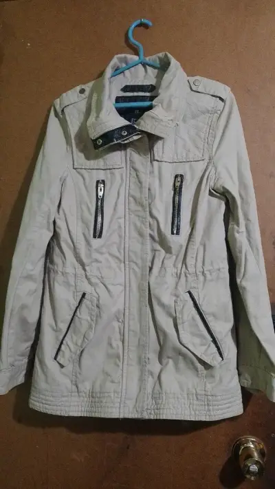 Chaqueta beige con cierre - miniatura 1