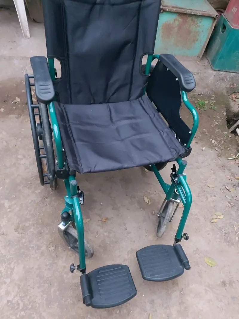 Silla de ruedas plegable - 1