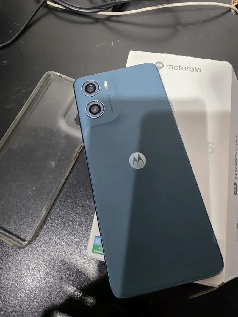 Smartphone Motorola g06  Android - 3