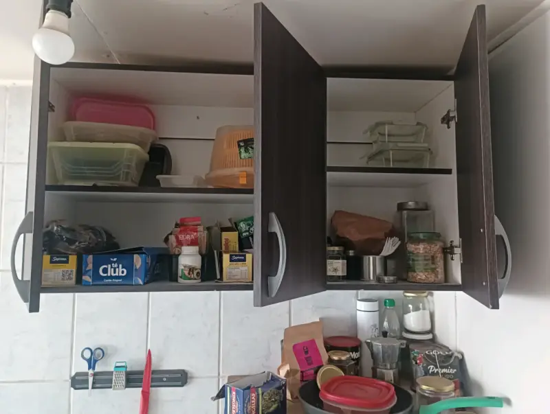 Mueble de cocina oscura - 1
