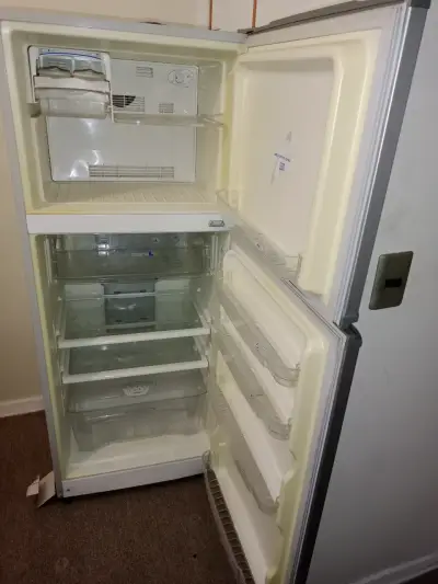 Refrigerador Mademsa plateado - miniatura 3