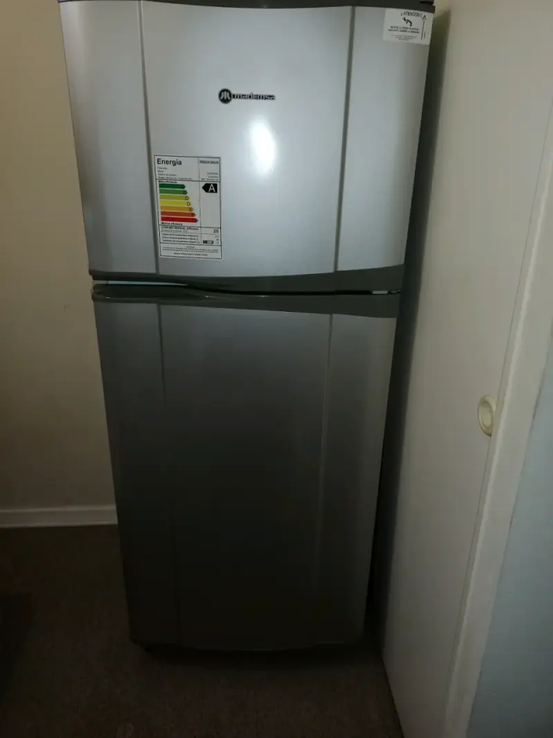 Refrigerador Mademsa plateado - 4