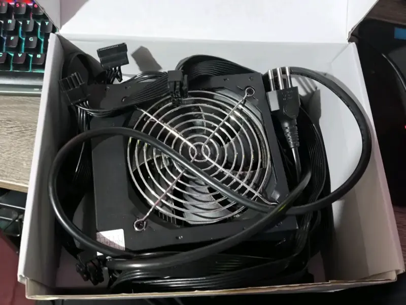 Fuente de poder Kronos 80 Plus 500w - 2