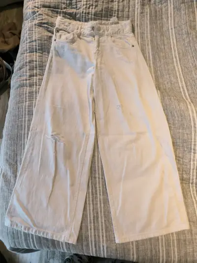 Pantalones anchos blancos desgastados - miniatura 1