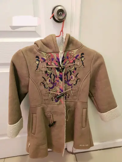 Abrigo niña bordado beige - miniatura 1