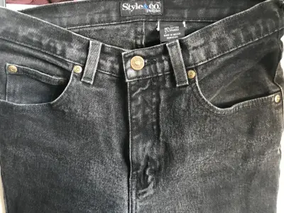 Jeans negros 32/34 rectos estilo clásico - miniatura 2